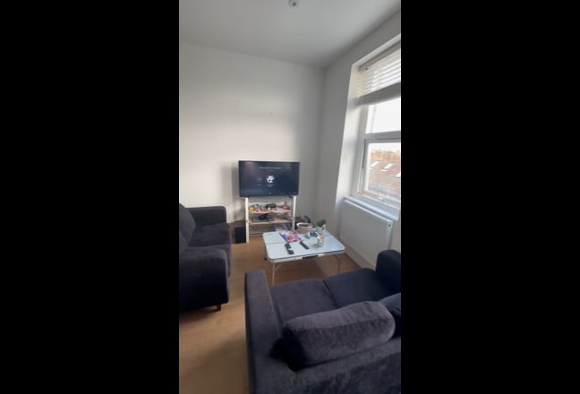 Room available  Main Photo