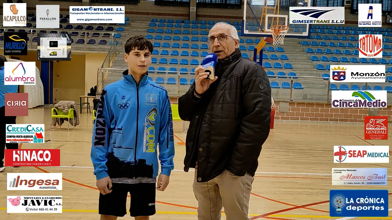 ADRIÁN  ESCARIO  BAILO ( JUGADOR CLUB BALONMANO MONZÓN CONSTRUCCIONES CEBOLLA ) LIGA  REGIONAL ESCOLAR  CADETE
