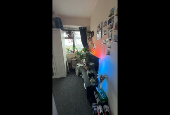 3 bed space room available/ Double room   Main Photo