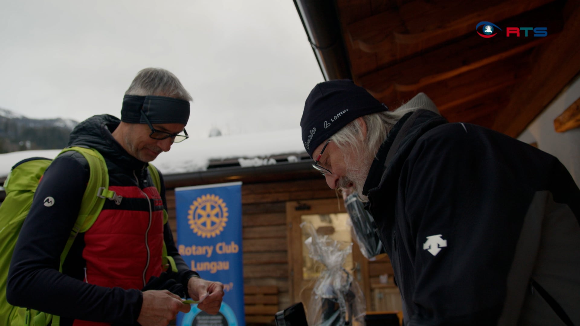 fuer-den-guten-zweck-10-jahre-rotary-skitour-roas