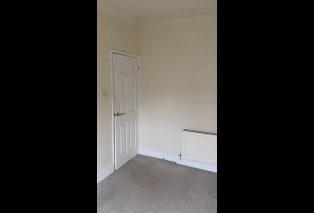 Single/Double Room - Cozy 2 Bed Flat   Main Photo