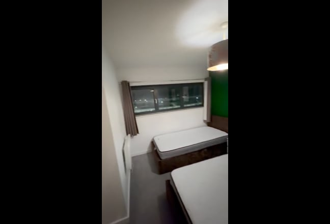 Luxury 1 Double Bedroom Flat W/ Balcony in Arsenal Main Photo