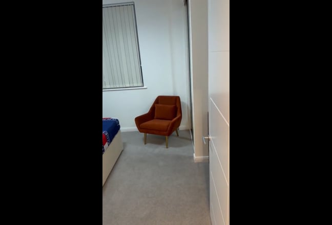 En suite  Main Photo