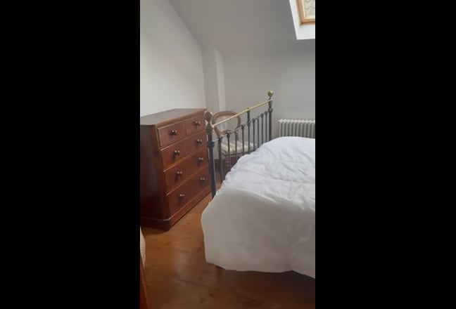 Double room with en-suite and landing area  Main Photo