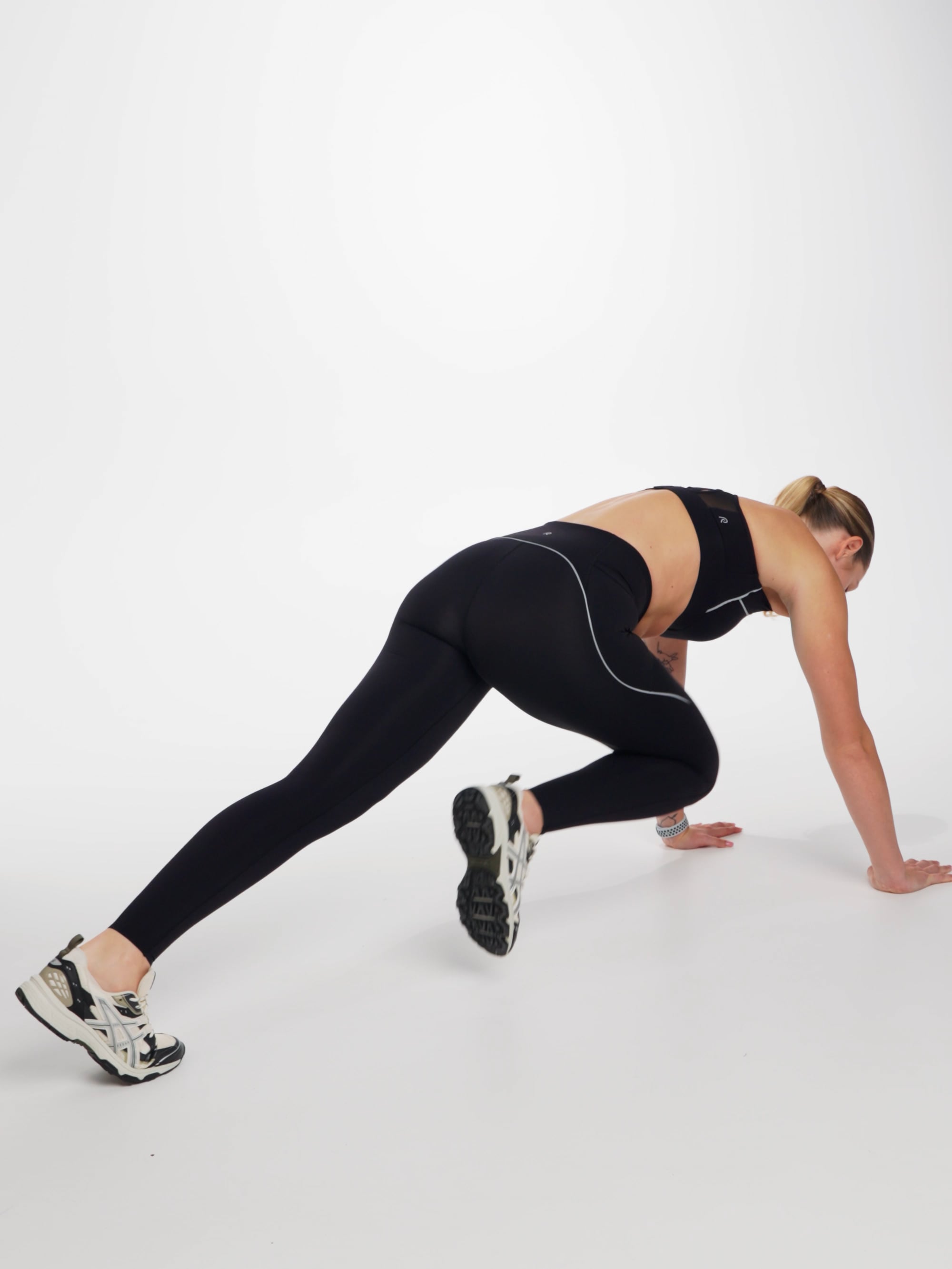 טייץ עם כיסים ורפלקטור אורך ”28 מבד nero