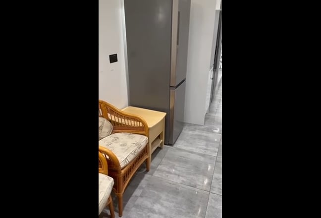 Single room available with keralite family Main Photo