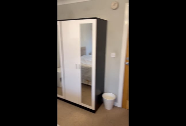 Large Double Couples Welcome &pound;675 Main Photo