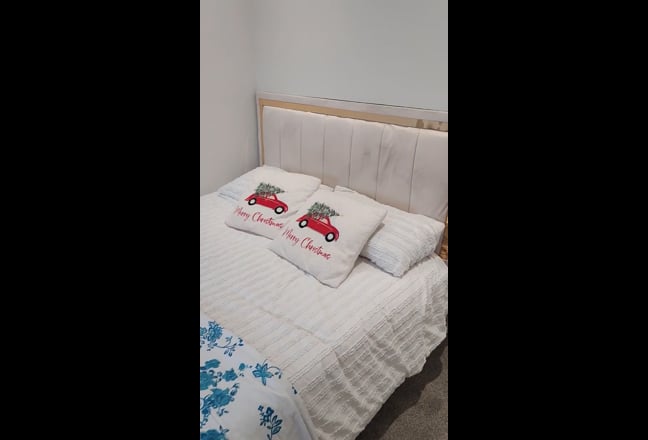 Video 1: Double room with kingsize bed