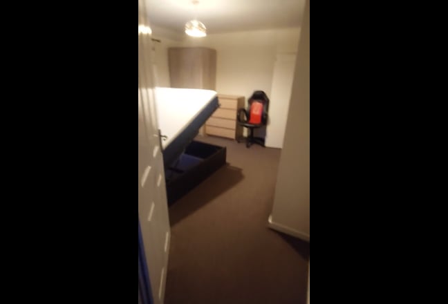 Large double in CB4 no deposit required  Main Photo