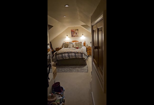 Spacious, fully furnished double bedroom Main Photo