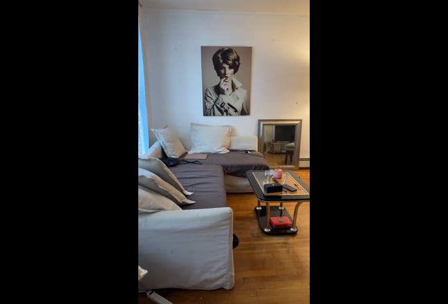 Looking for roommate starting june1st or sooner Main Photo