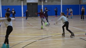 Cent patinadores de set clubs gironins desfilaran per l'Escala