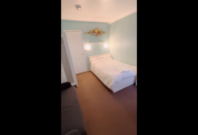 Brand new cosy high end studio - close to QE/UoB Main Photo