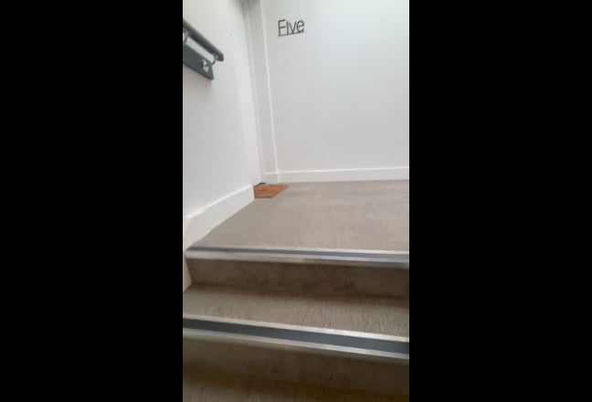 One Bedroom Apartment with balcony Main Photo