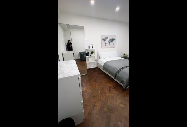 Spacious DR| Jubilee line | 10 mins Ldn Br / C Whf Main Photo