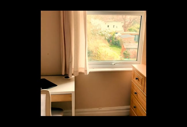 Doubleroom: Friendly Shared House – Bills Included Main Photo