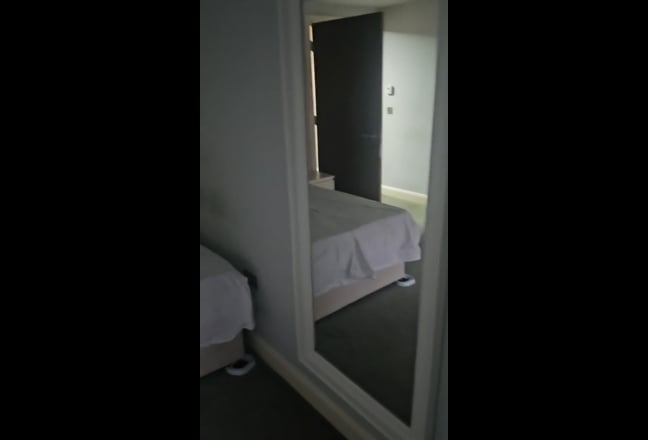 Sunny Furnished Double Room Main Photo