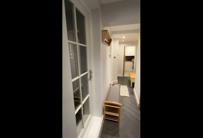 Prime location half price one bedroom central Main Photo