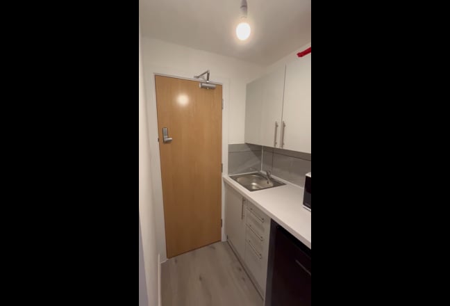 Lovely Nice Modern Studio Main Photo