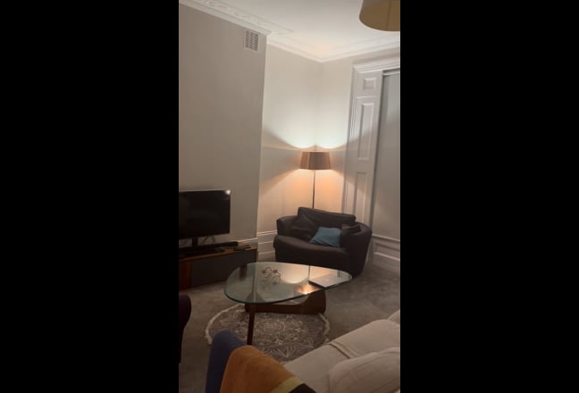 Canonbury: huge beautiful room in great location Main Photo