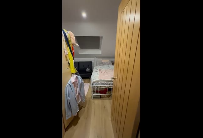 1 double room to let in a newly refurbished house  Main Photo