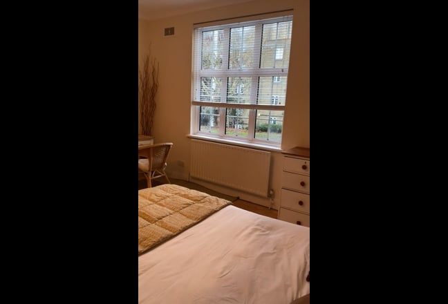 +++ Beautiful Large Double Room +++  Main Photo