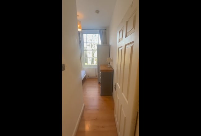 Double Room Kilburn Park  Main Photo