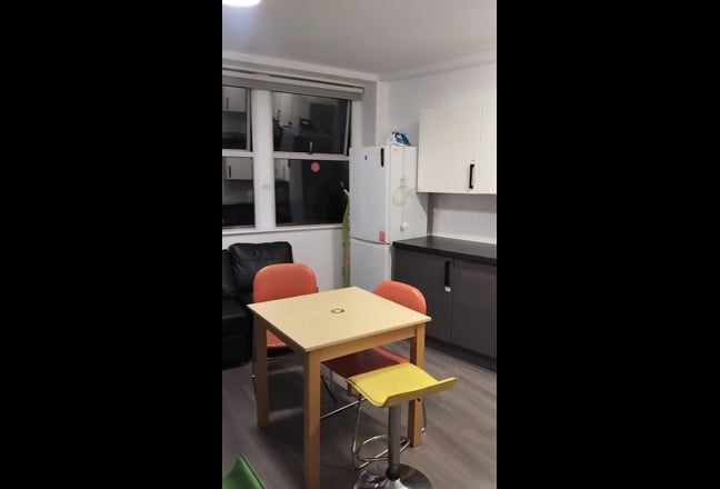 Fully furnished accommodation in City Centre  Main Photo