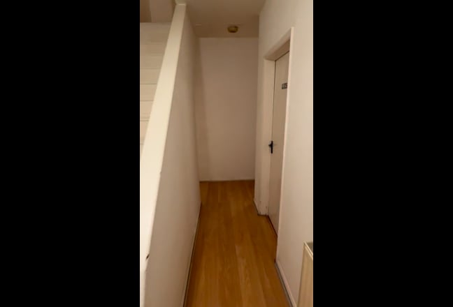 Extremely large double room in shared house Main Photo