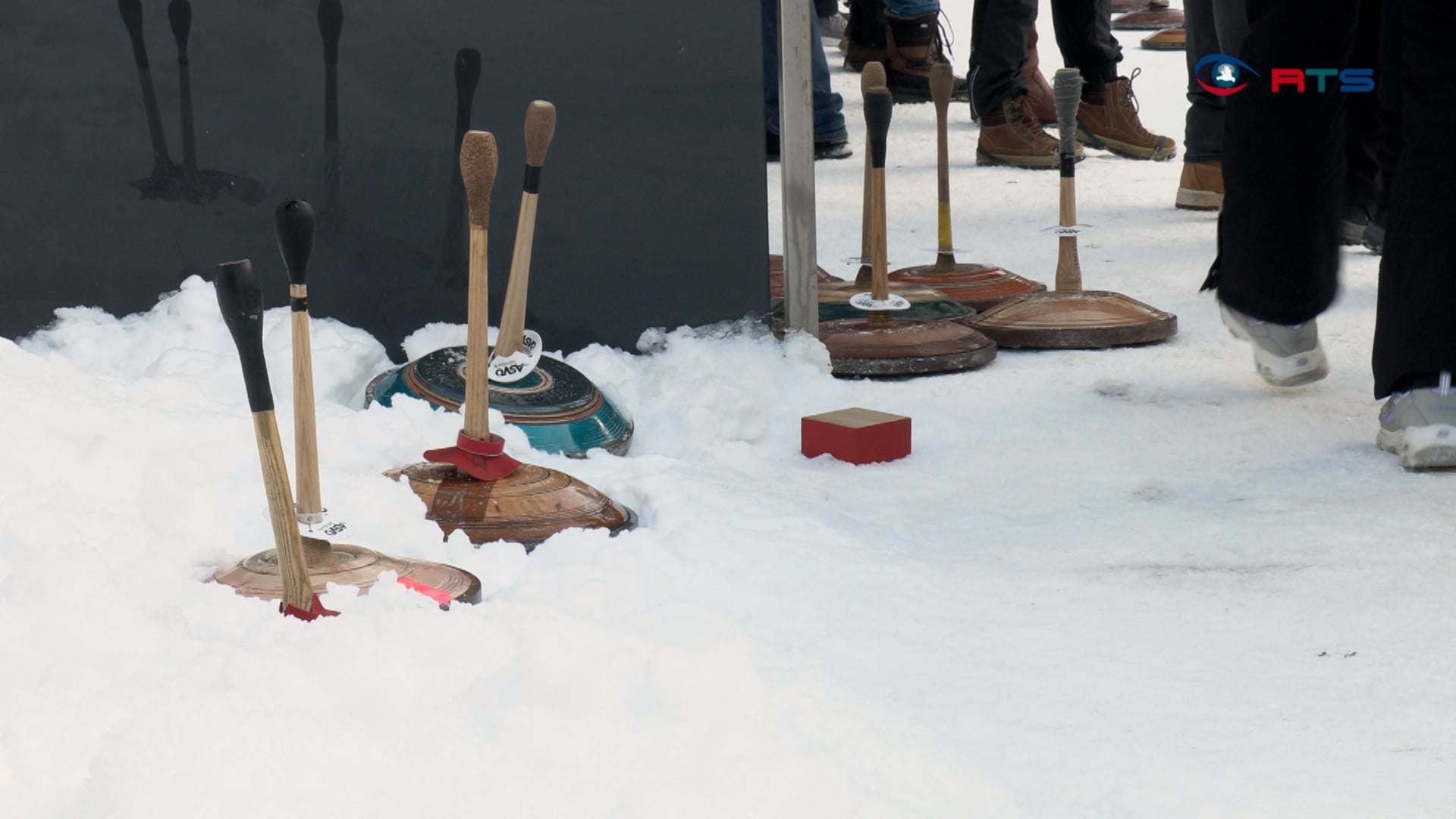 teamsport-mit-tradition-wie-salzburgs-eisstockvereine-nachwuchs-suchen