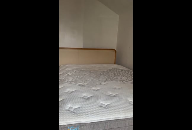 Room for rent Main Photo