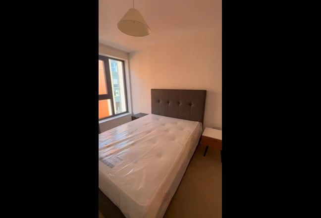 Top floor City Centre Room  Main Photo