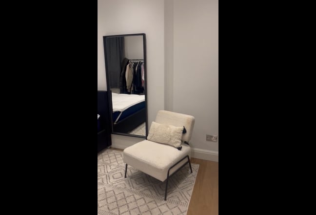 Lovely   double   room Main Photo