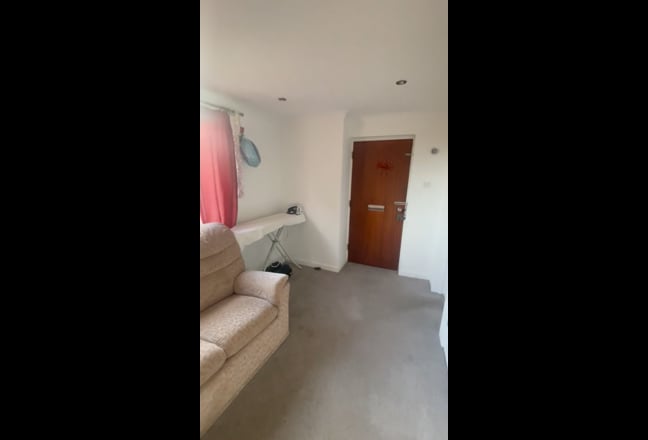 A spare room  Main Photo