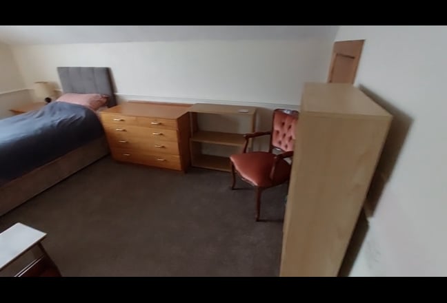 Double room with single bed and 2-seater settee Main Photo