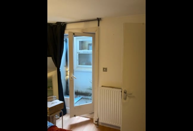 Ensuite Double Room Available in Kentish Town Main Photo