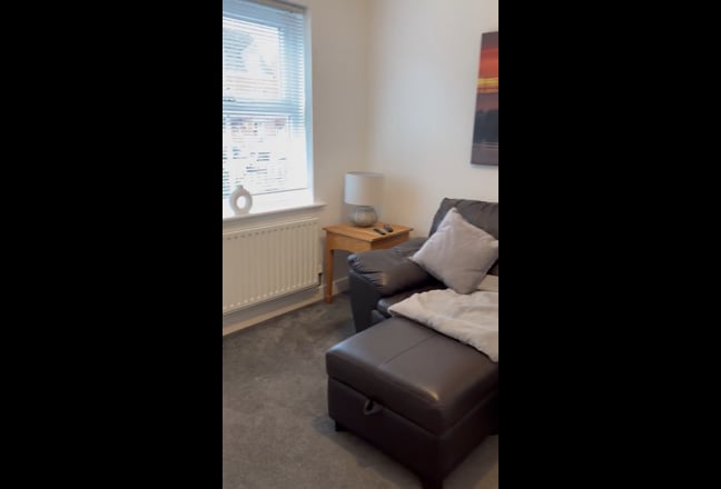 Newly renovated shared house with 4 double bedroom Main Photo