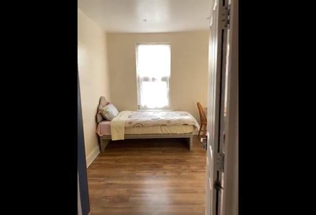 First floor double room available  Main Photo