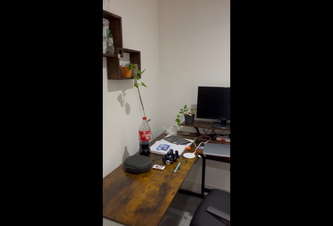 Room available in spacious duplex 3BHK apartment Main Photo