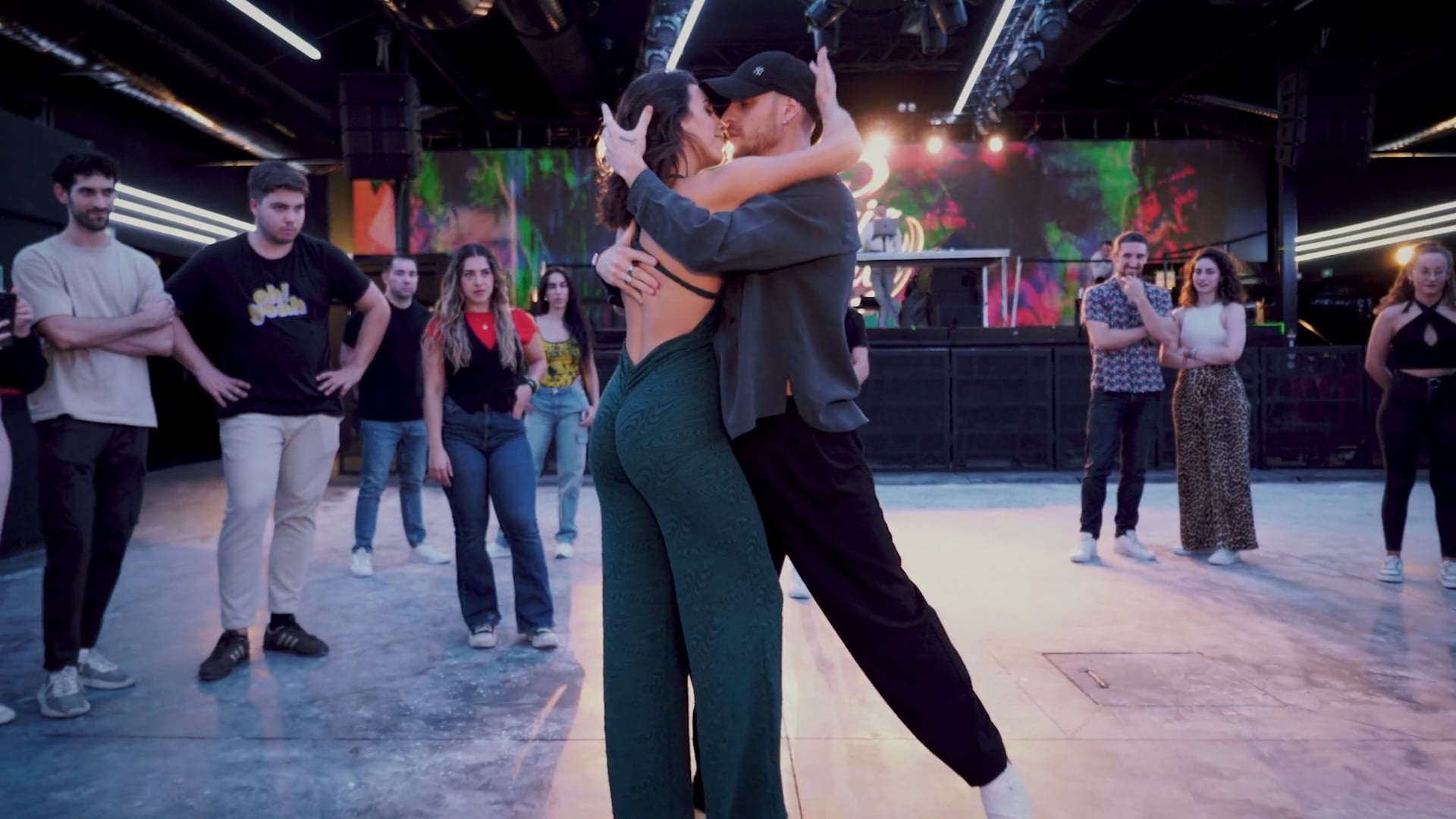 Luis y Sara - Buenas noches mi amor - Esencia Latina