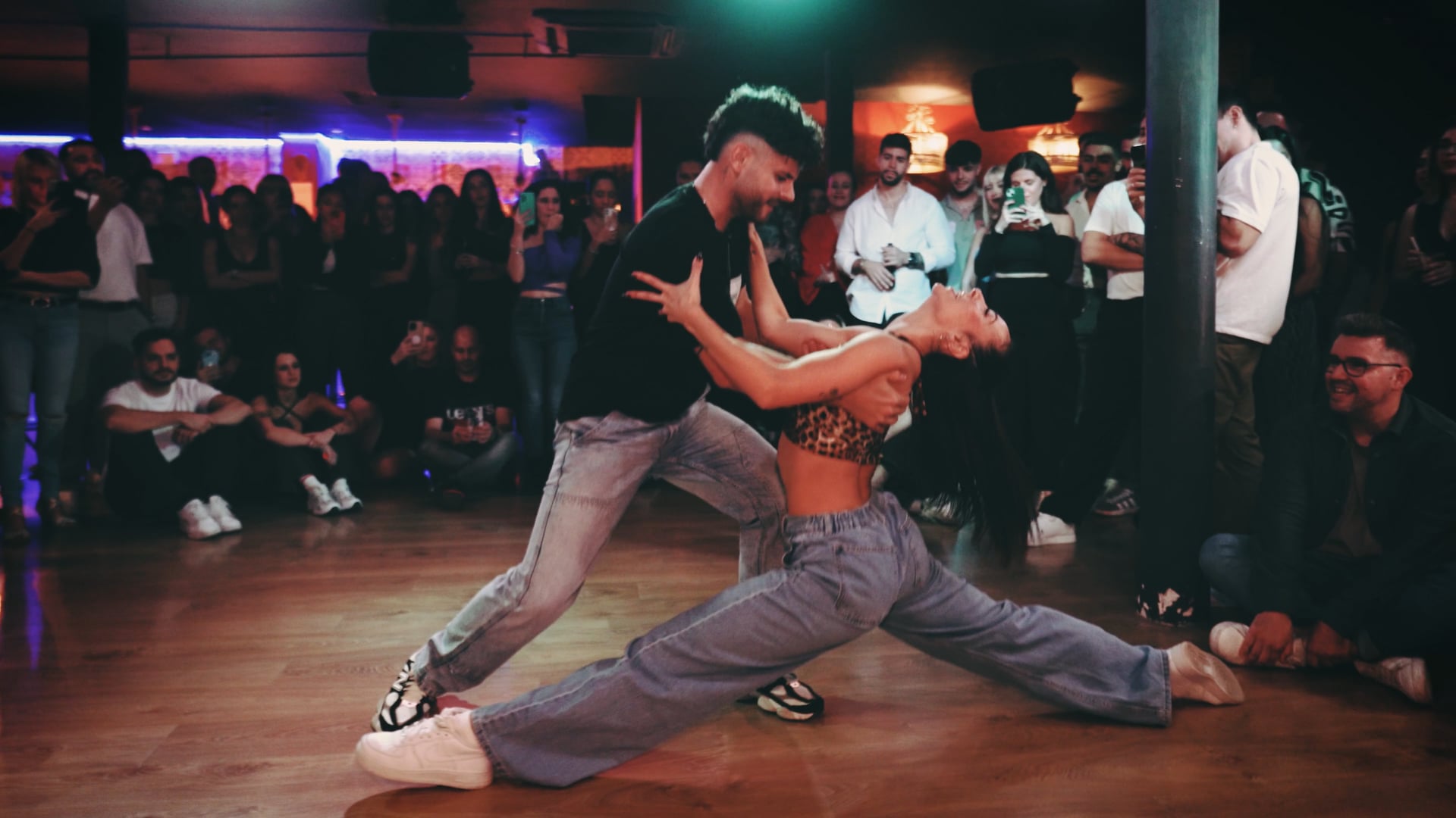 Luis y Andrea - Las cosas pequeñitas - Muevete