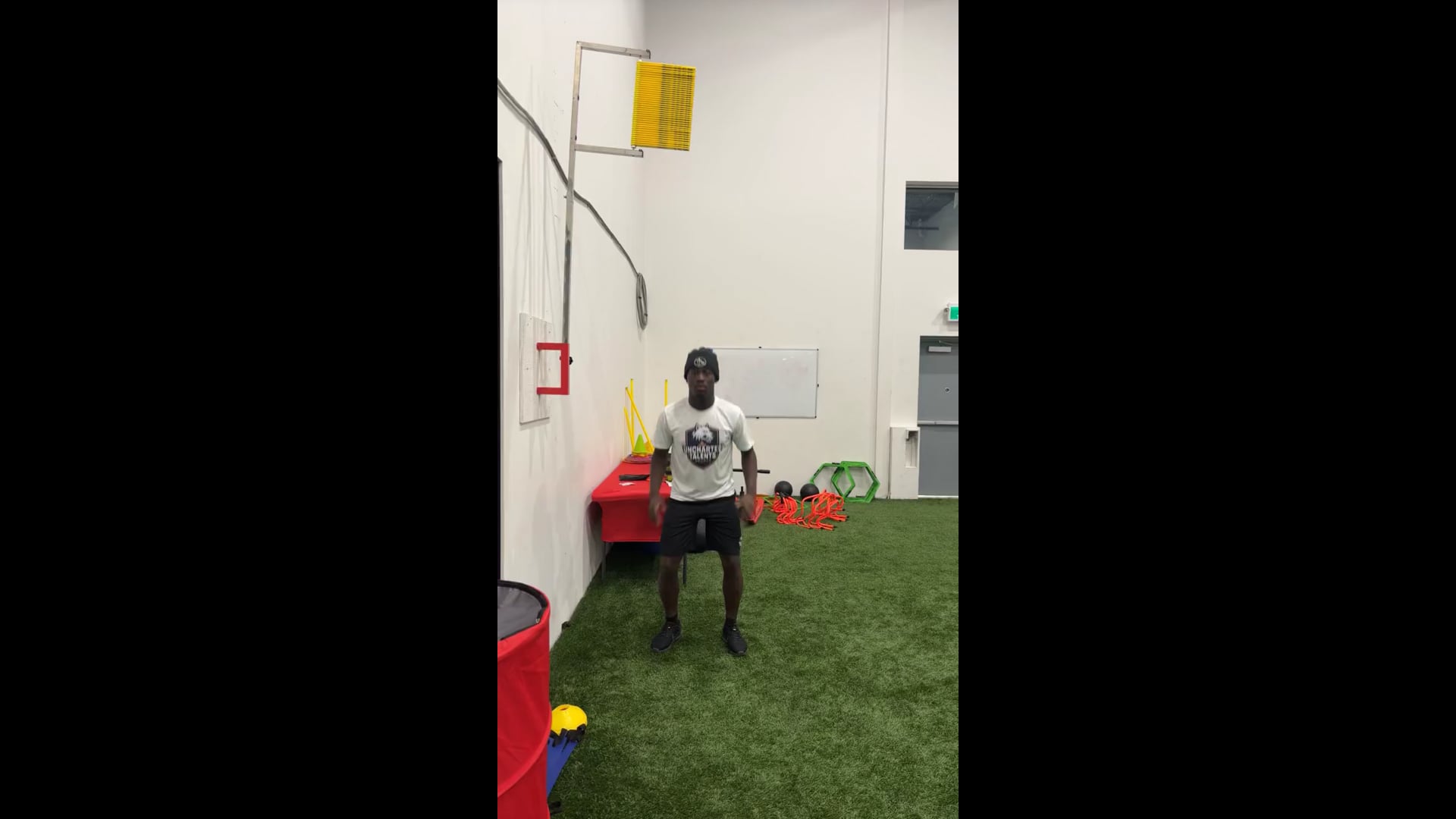 Watch emmanuel cazeau-wagnac's Vertical Jump: 24 inches