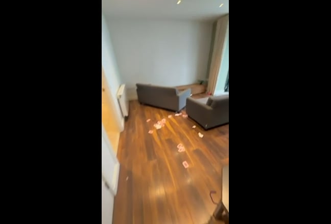 Female Vegetarian Flatmate for En-suite room Main Photo