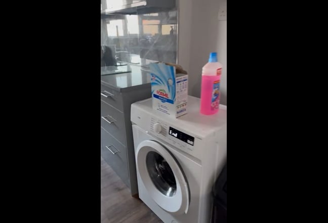 Newly built En-suite double room fully furnished  Main Photo