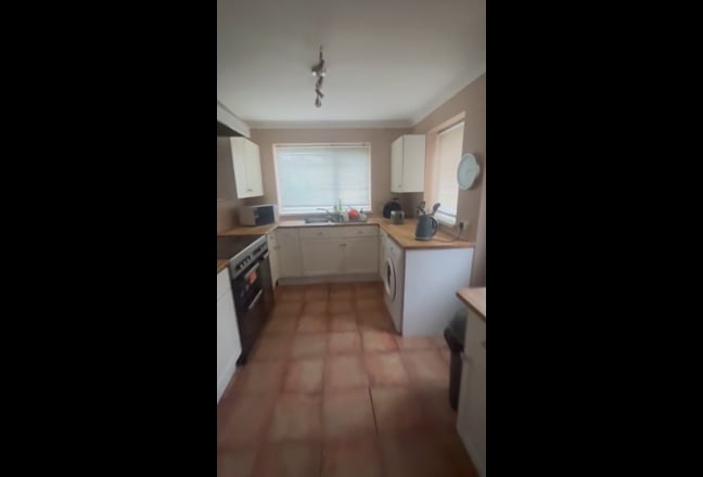 Large Room in Shared House Available - Alma Road Main Photo