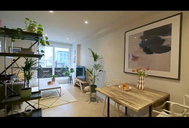 Stylish 1 bed flat with balcony  Main Photo