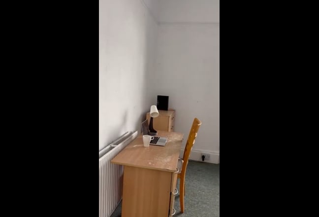 No Deposit • All Bills inc • Huge Double Room &pound;825 Main Photo