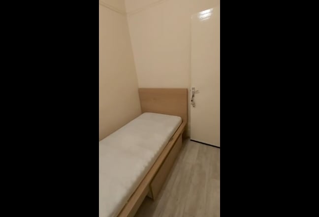 Double room and  en-suite room Main Photo