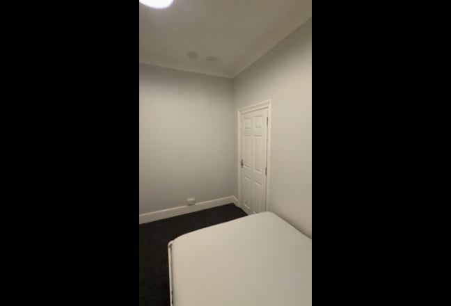 Lovely Double Room in Stratford (Bills included) Main Photo