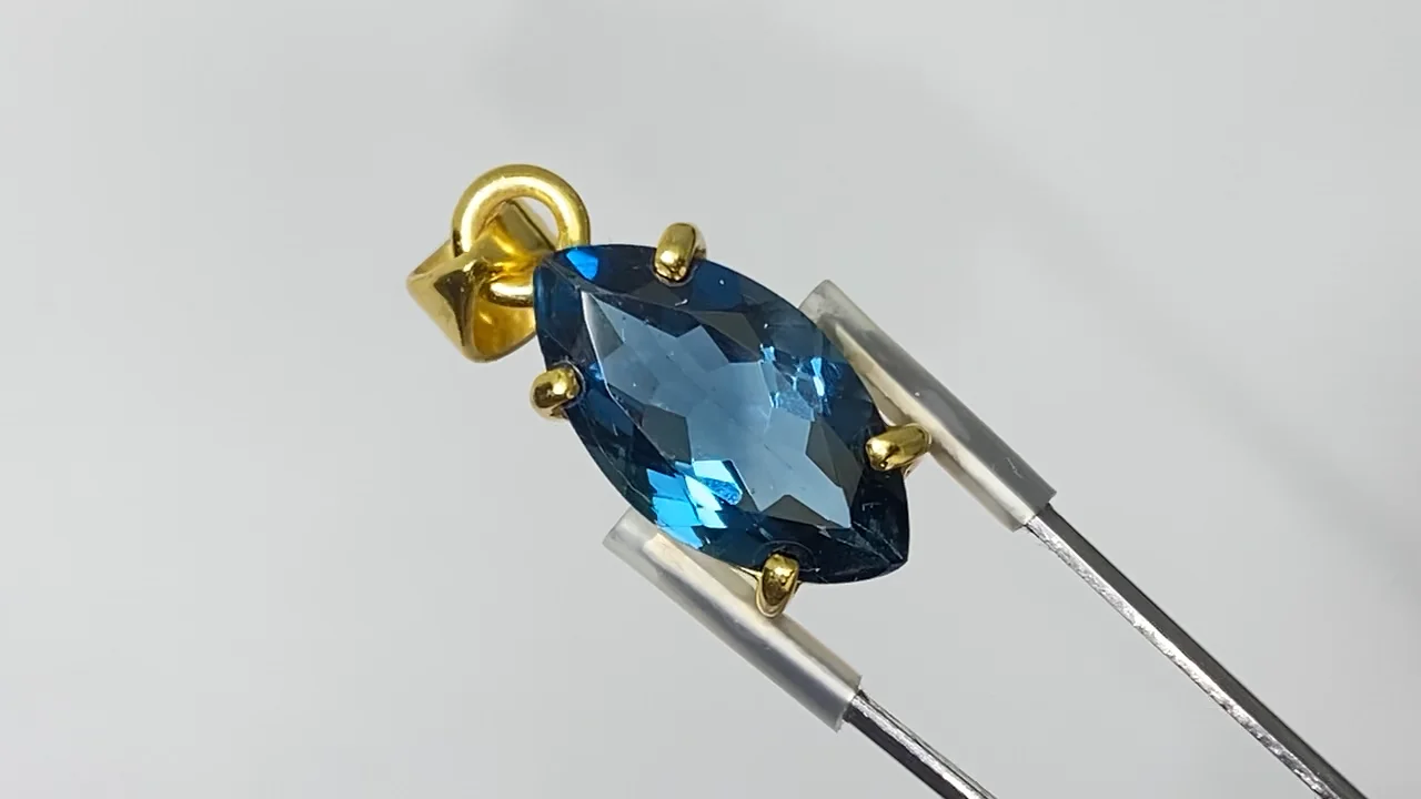 動画】【1点もの】宝石質ロンドンブルートパーズAAA ファセットカット